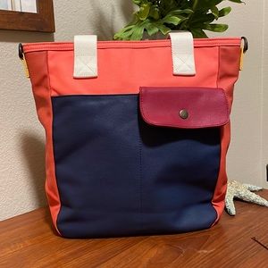 Marine Layers tote bag with cross body strap.